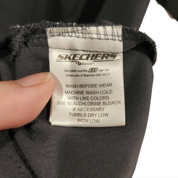 Skechers Barco scrub top | gray / pewter | Woman's M | - Picture 7 of 8